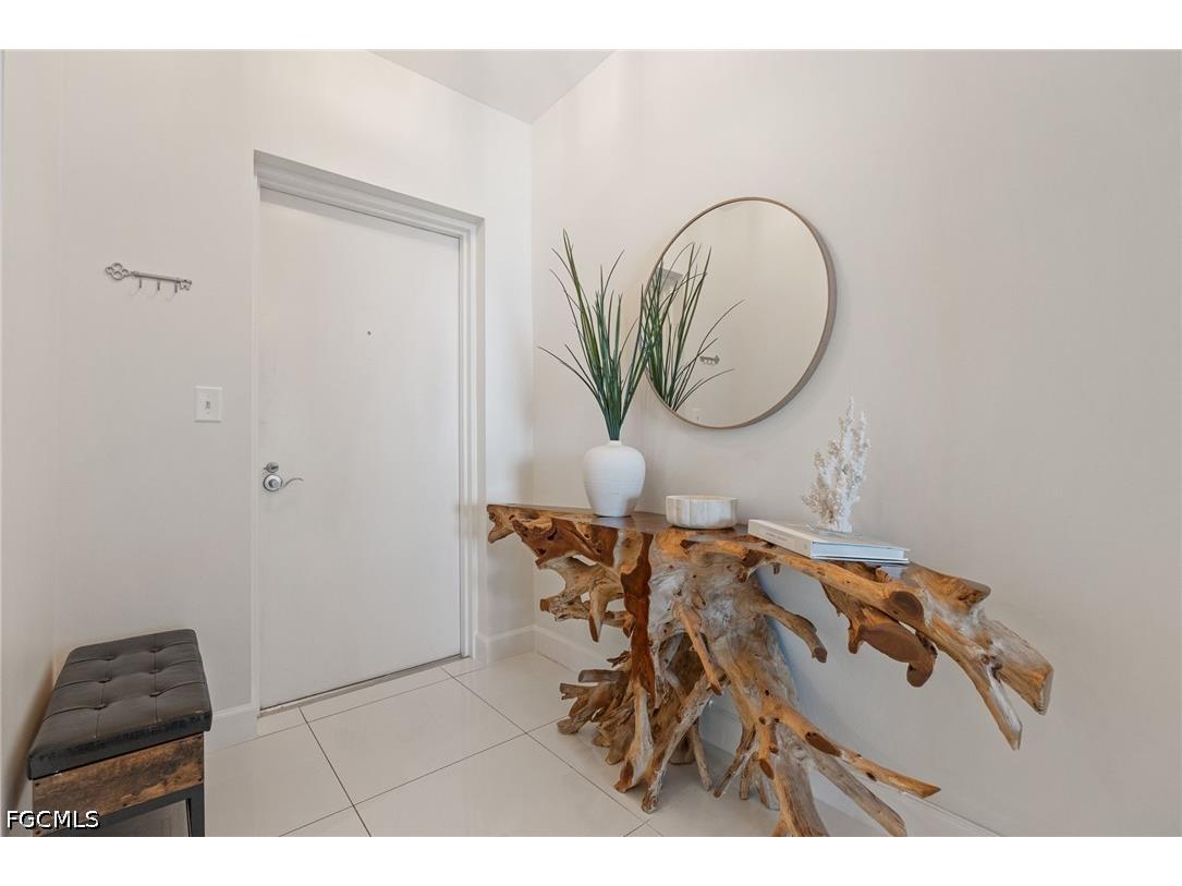3000 Oasis Grand Boulevard #1705 Fort Myers FL 33916 2026023552 image1