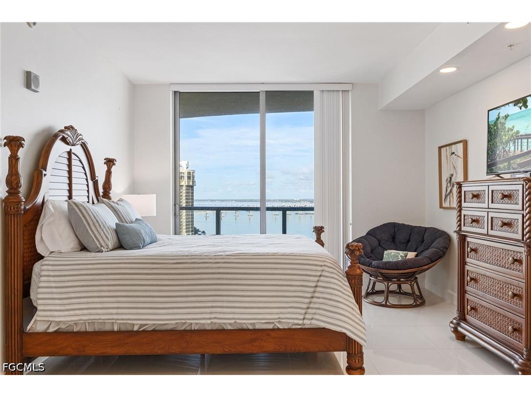 3000 Oasis Grand Boulevard #1705 Fort Myers FL 33916 2026023552 image10