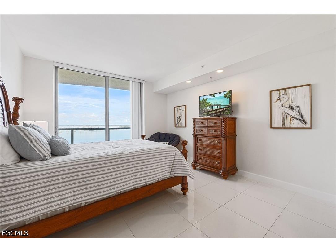 3000 Oasis Grand Boulevard #1705 Fort Myers FL 33916 2026023552 image11