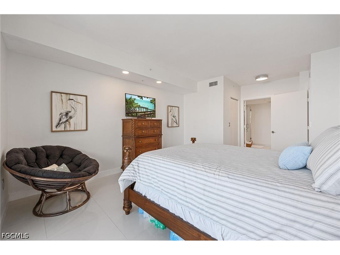 3000 Oasis Grand Boulevard #1705 Fort Myers FL 33916 2026023552 image12
