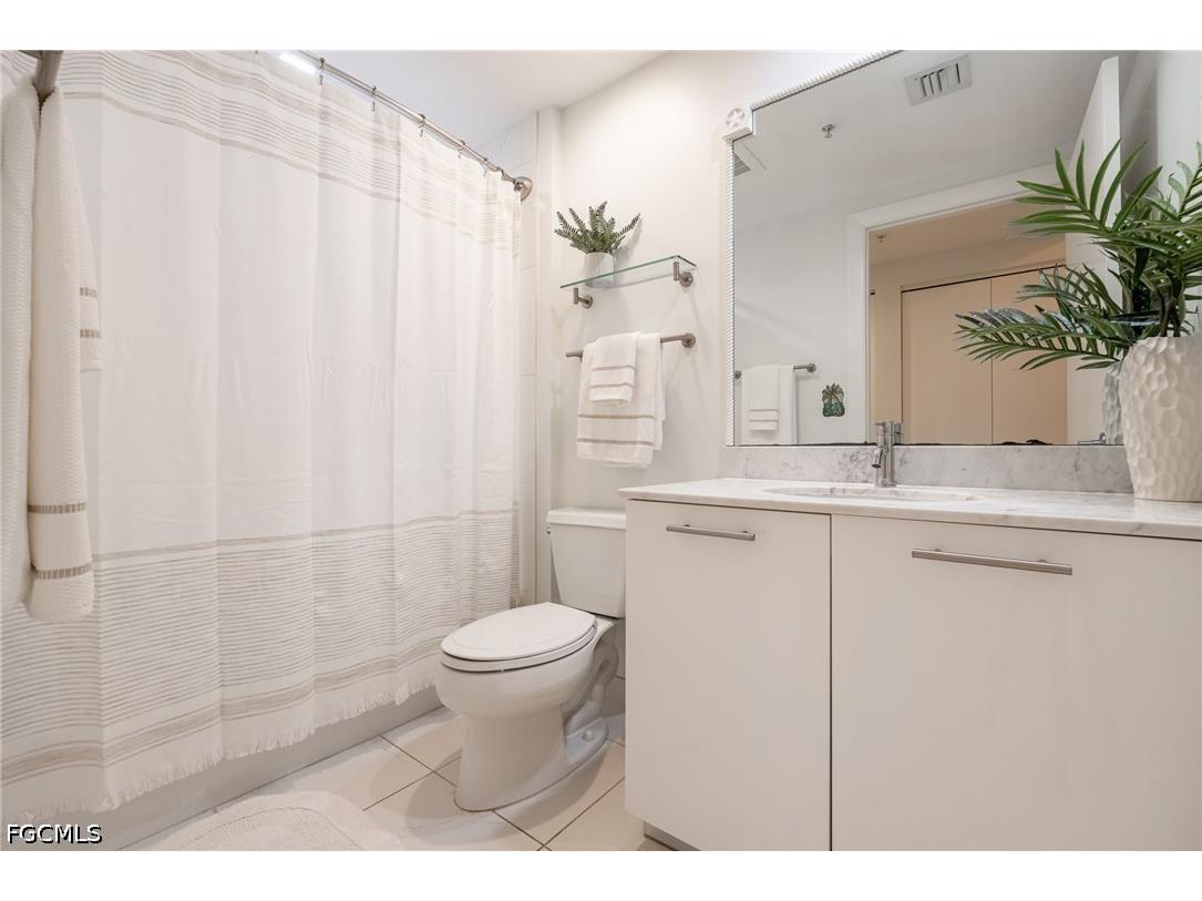 3000 Oasis Grand Boulevard #1705 Fort Myers FL 33916 2026023552 image16