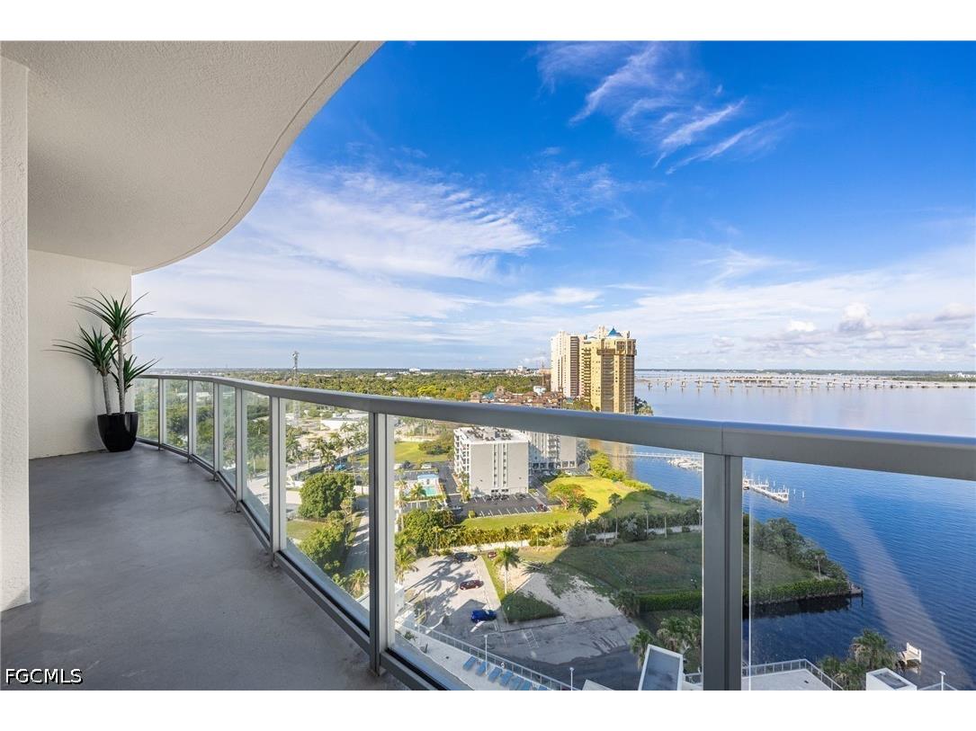 3000 Oasis Grand Boulevard #1705 Fort Myers FL 33916 2026023552 image18