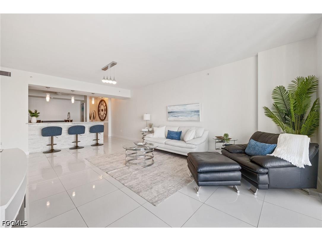 3000 Oasis Grand Boulevard #1705 Fort Myers FL 33916 2026023552 image3