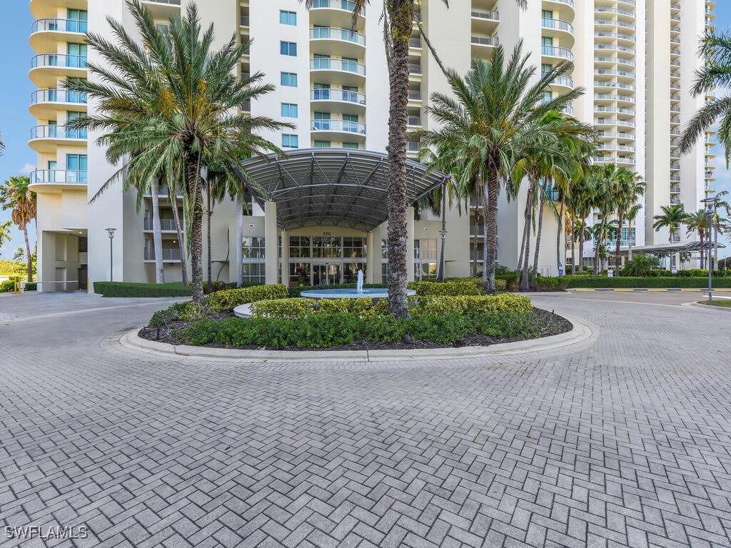 3000 Oasis Grand Boulevard #1705 Fort Myers FL 33916 225049041 image1
