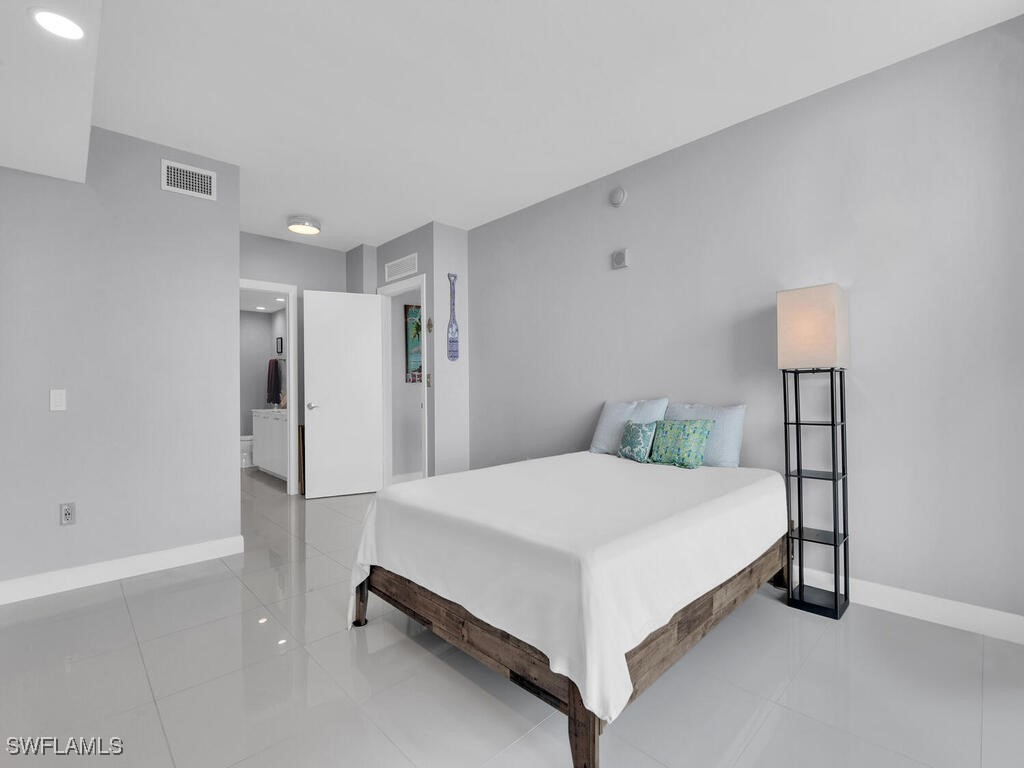 3000 Oasis Grand Boulevard #1705 Fort Myers FL 33916 225049041 image10