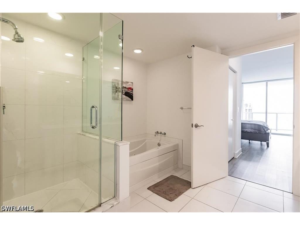 3000 Oasis Grand Boulevard #2004 Fort Myers FL 33916 226014136 image14