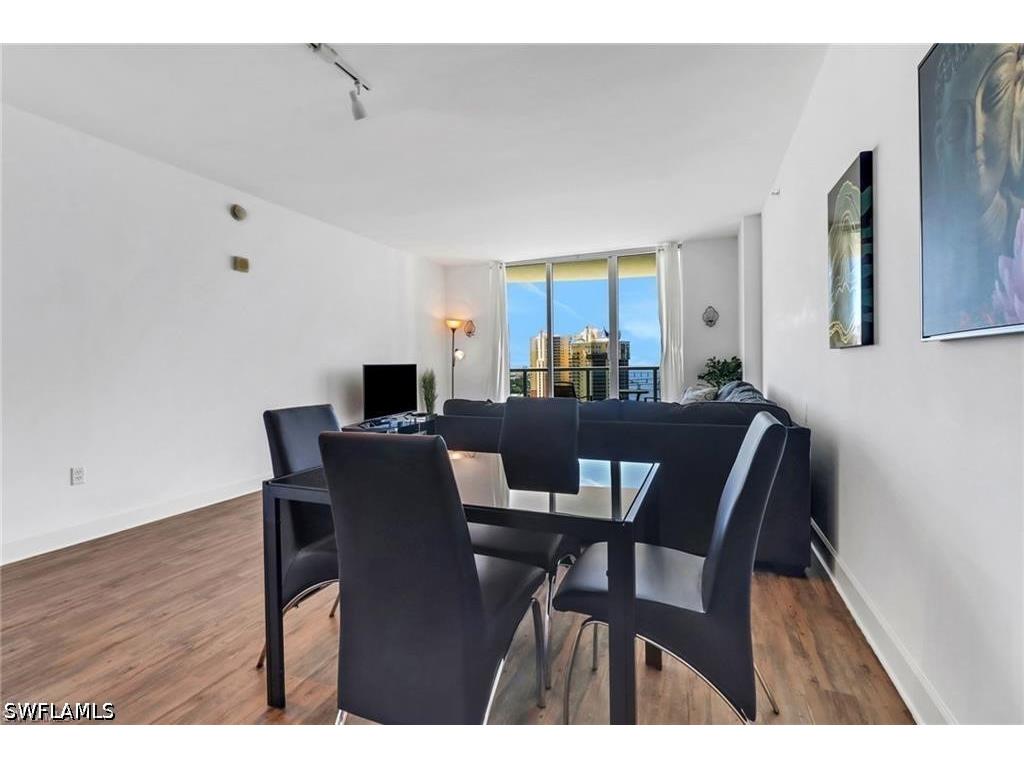 3000 Oasis Grand Boulevard #2004 Fort Myers FL 33916 226014136 image17