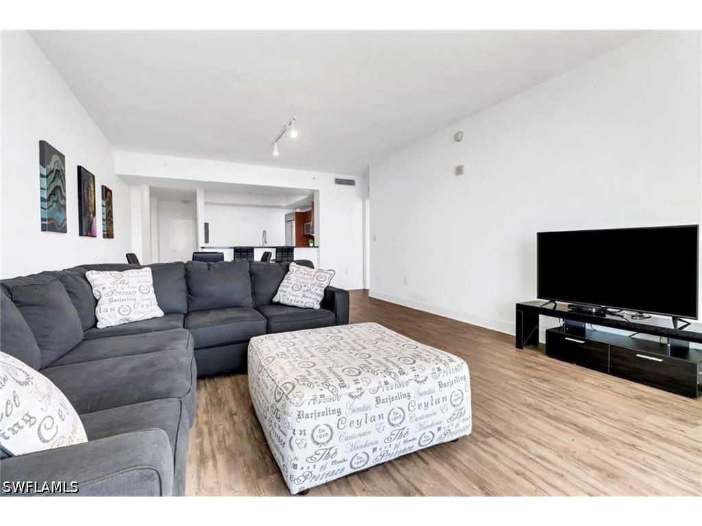 3000 Oasis Grand Boulevard #2004 Fort Myers FL 33916 226014136 image20