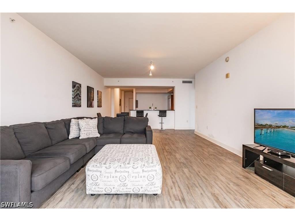 3000 Oasis Grand Boulevard #2004 Fort Myers FL 33916 226014136 image7