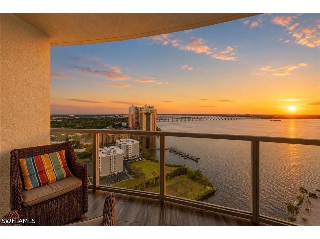 3000 Oasis Grand Boulevard #2205 Fort Myers FL 33916 226017780 image1