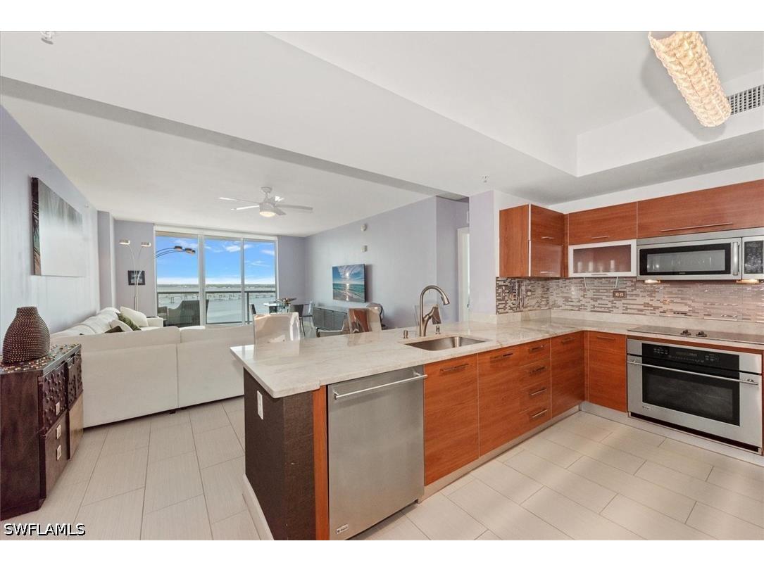 3000 Oasis Grand Boulevard #2205 Fort Myers FL 33916 226017780 image15
