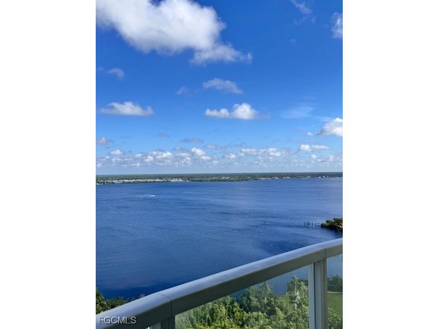 3000 Oasis Grand Boulevard #2307 Fort Myers FL 33916 2025011919 image2