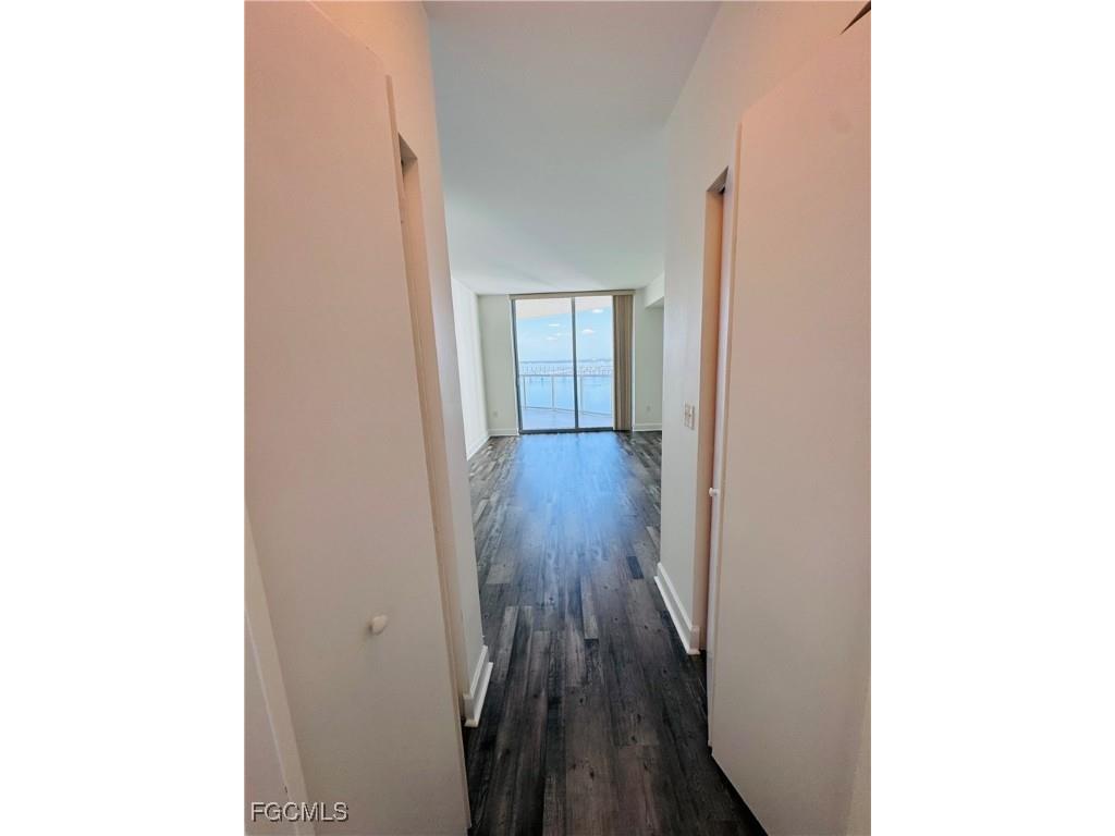 3000 Oasis Grand Boulevard #2307 Fort Myers FL 33916 2025011919 image25