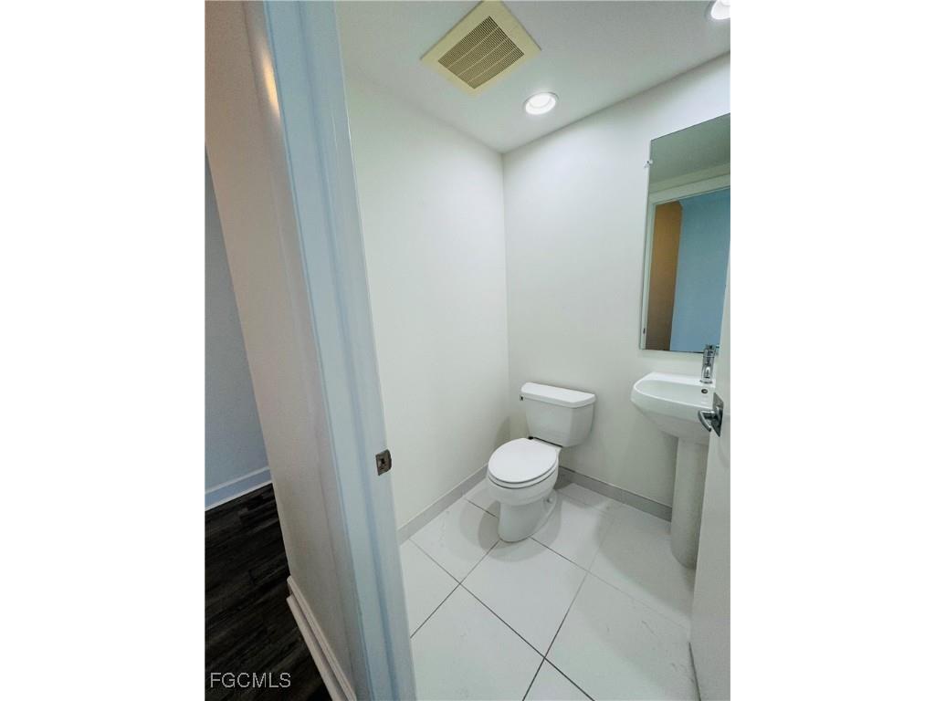 3000 Oasis Grand Boulevard #2307 Fort Myers FL 33916 2025011919 image28