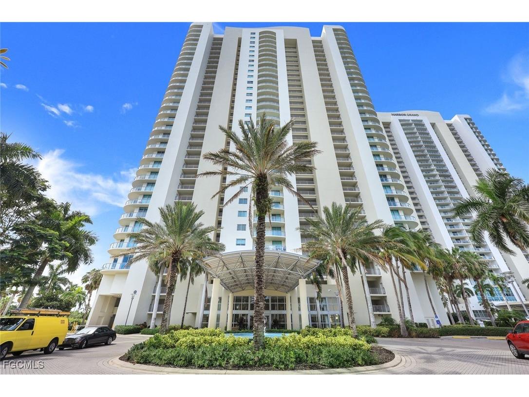 3000 Oasis Grand Boulevard #2307 Fort Myers FL 33916 2025011919 image3