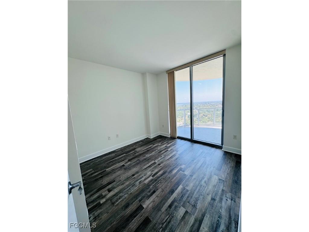 3000 Oasis Grand Boulevard #2307 Fort Myers FL 33916 2025011919 image32