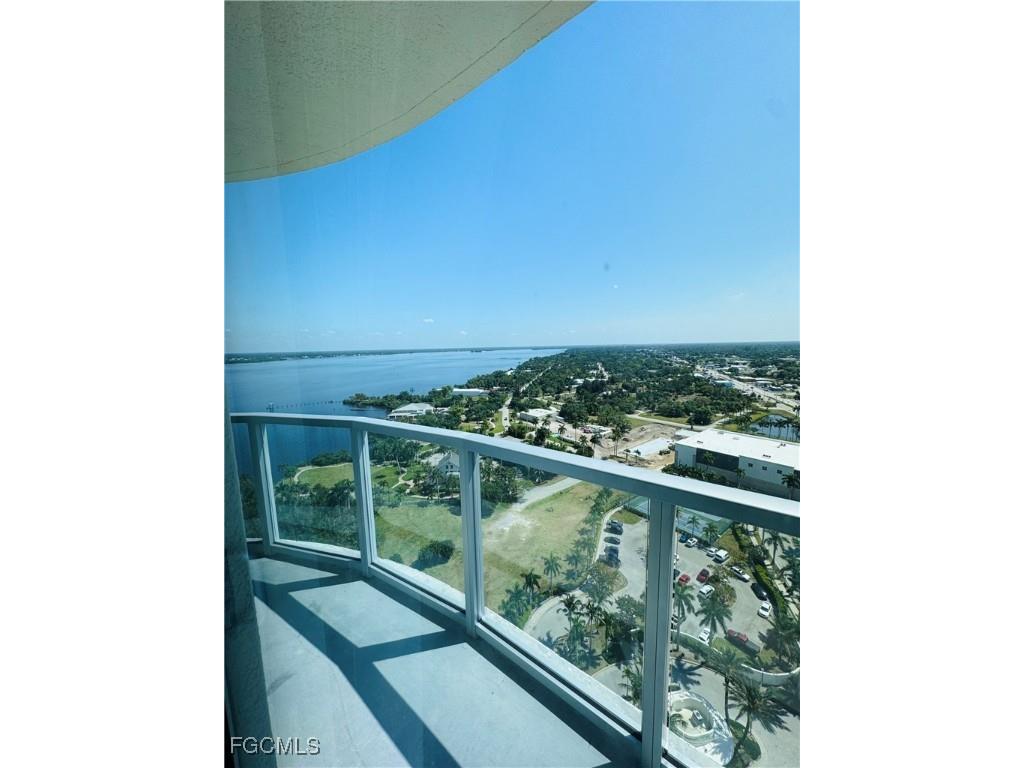 3000 Oasis Grand Boulevard #2307 Fort Myers FL 33916 2025011919 image36