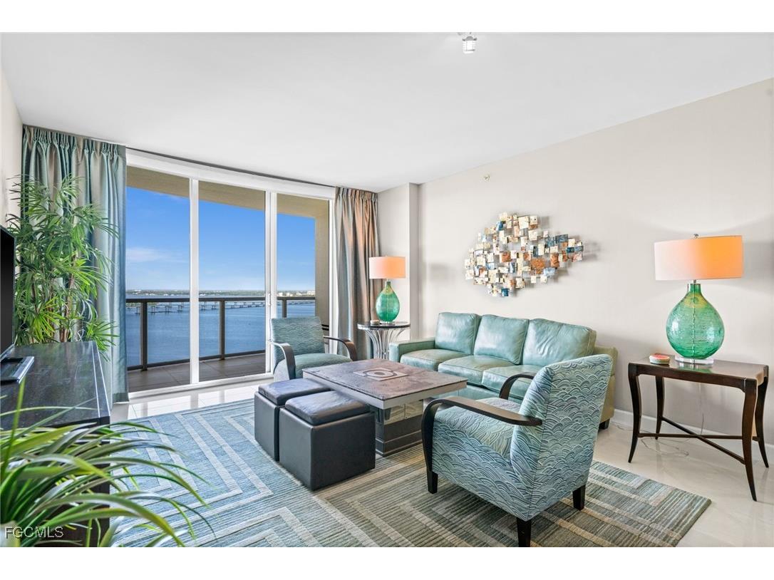 3000 Oasis Grand Boulevard #2402 Fort Myers FL 33916 2025008275 image12