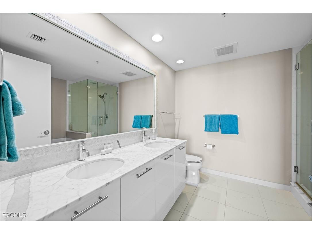 3000 Oasis Grand Boulevard #2402 Fort Myers FL 33916 2025008275 image14