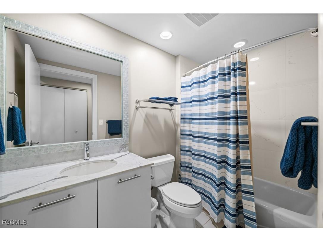 3000 Oasis Grand Boulevard #2402 Fort Myers FL 33916 2025008275 image22