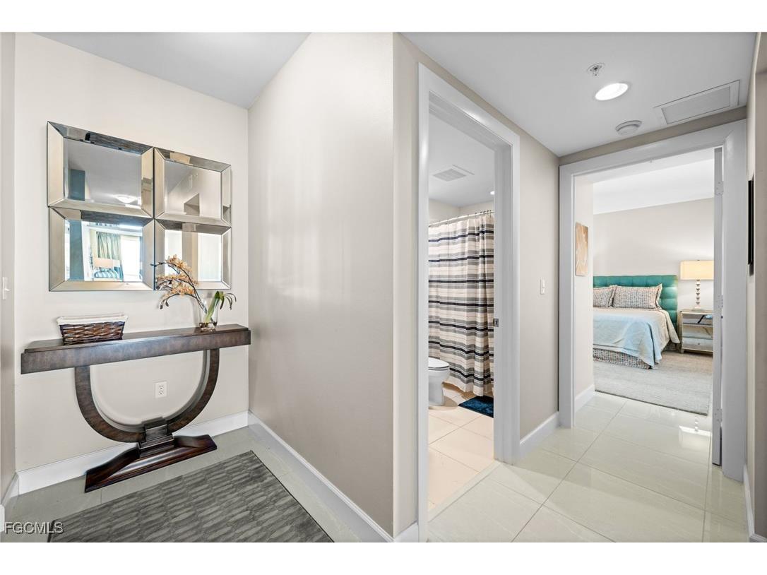 3000 Oasis Grand Boulevard #2402 Fort Myers FL 33916 2025008275 image23