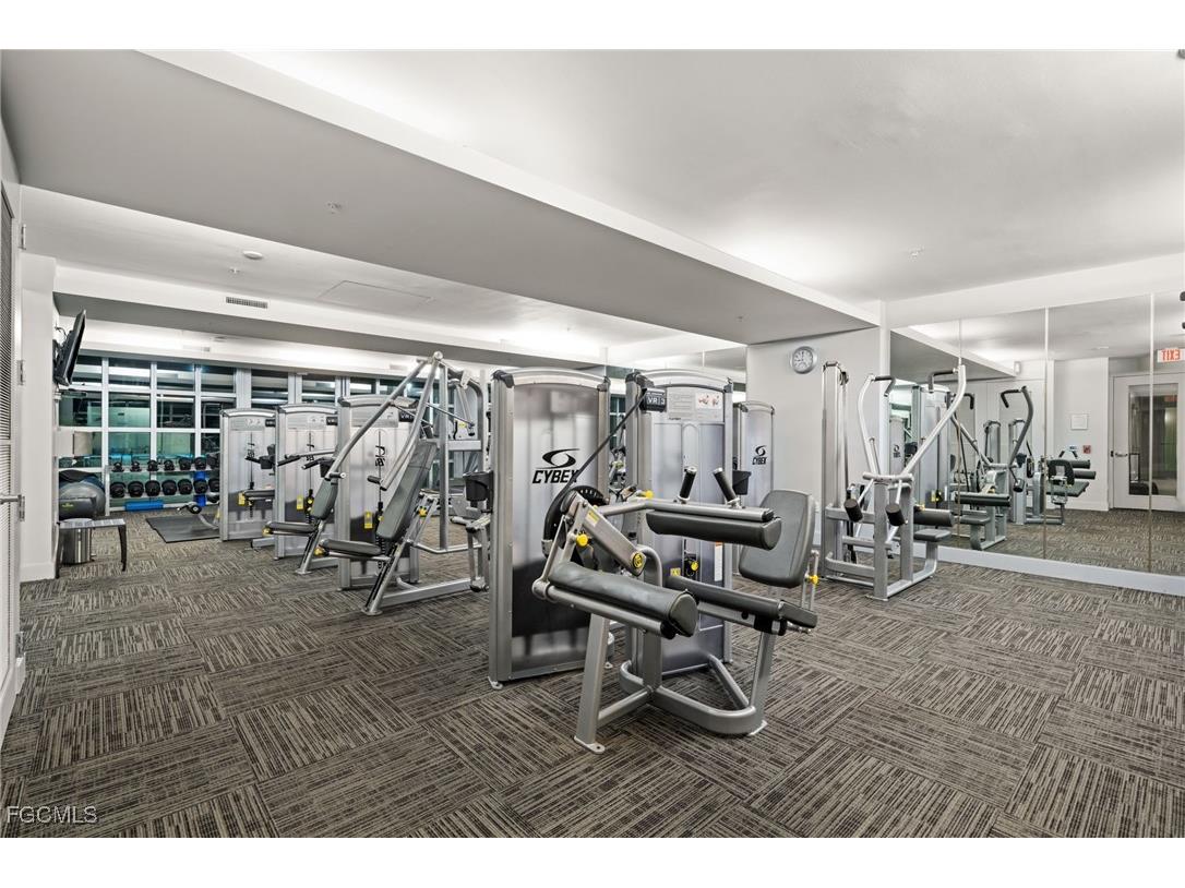 3000 Oasis Grand Boulevard #2402 Fort Myers FL 33916 2025008275 image33