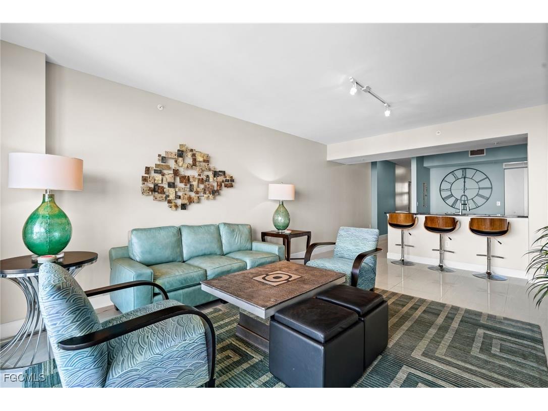 3000 Oasis Grand Boulevard #2402 Fort Myers FL 33916 2025008275 image8