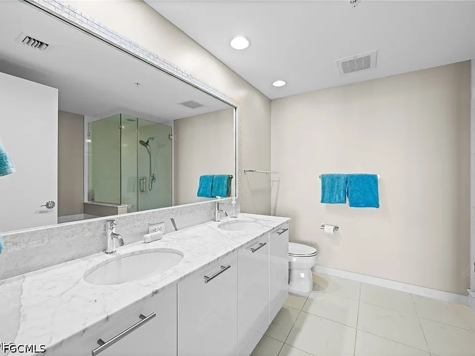 3000 Oasis Grand Boulevard #2402 Fort Myers FL 33916 2026018193 image11