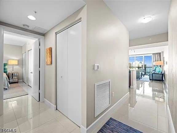 3000 Oasis Grand Boulevard #2402 Fort Myers FL 33916 2026018193 image12