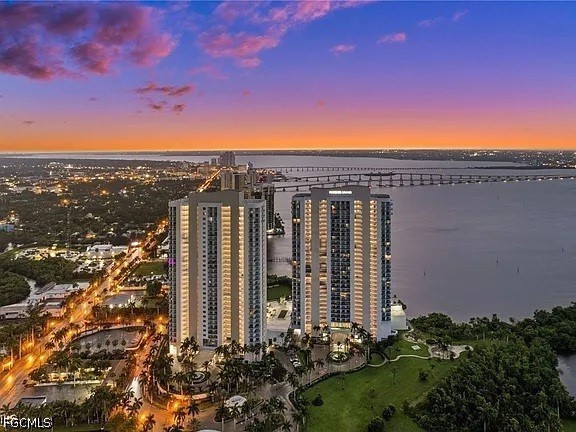 3000 Oasis Grand Boulevard #2402 Fort Myers FL 33916 2026018193 image14