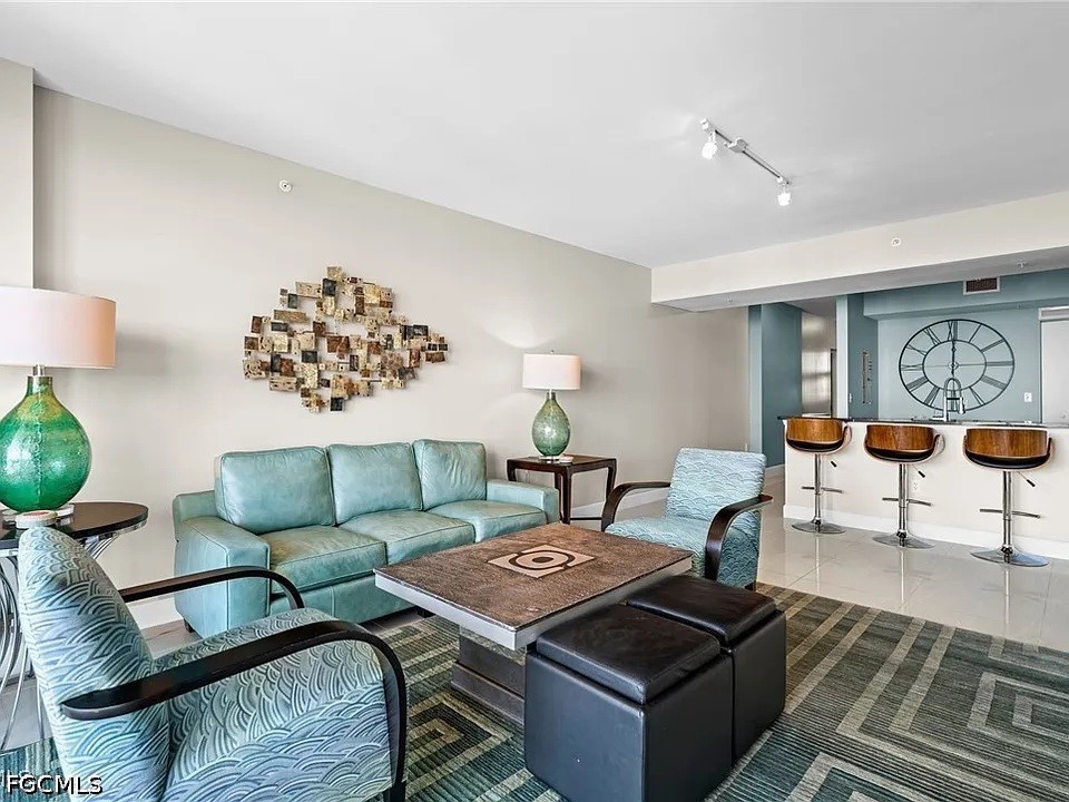 3000 Oasis Grand Boulevard #2402 Fort Myers FL 33916 2026018193 image2