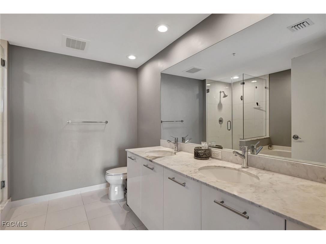 3000 Oasis Grand Boulevard #2405 Fort Myers FL 33916 2025007550 image11