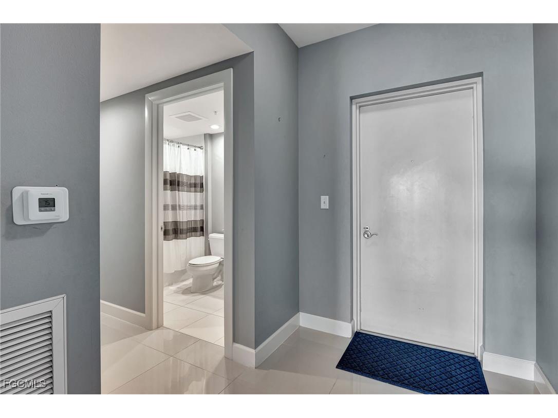 3000 Oasis Grand Boulevard #2405 Fort Myers FL 33916 2025007550 image15