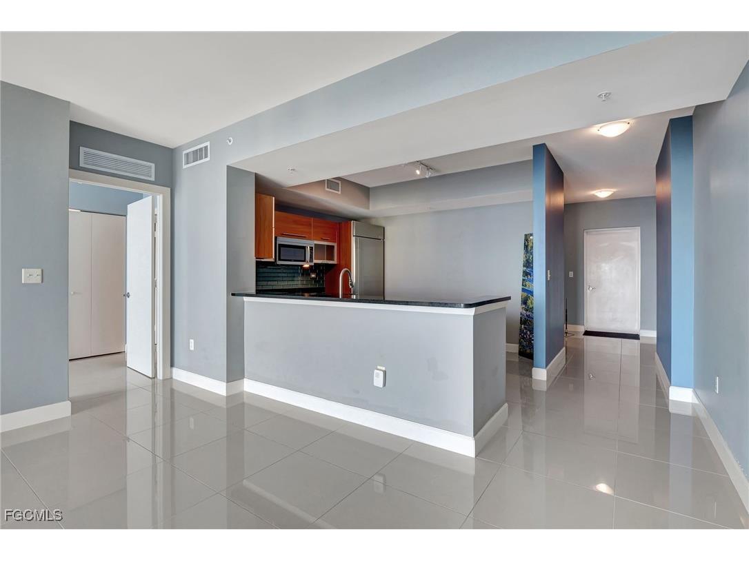 3000 Oasis Grand Boulevard #2405 Fort Myers FL 33916 2025007550 image9