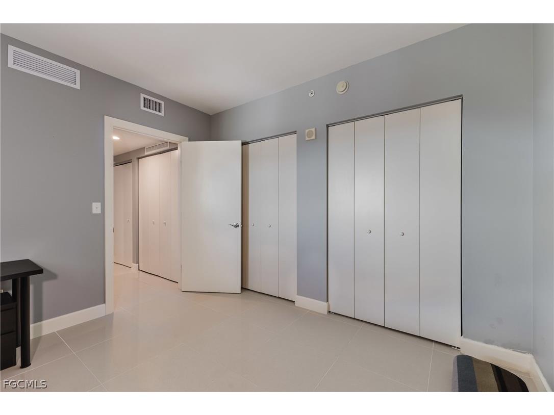 3000 Oasis Grand Boulevard #2405 Fort Myers FL 33916 2026011528 image17