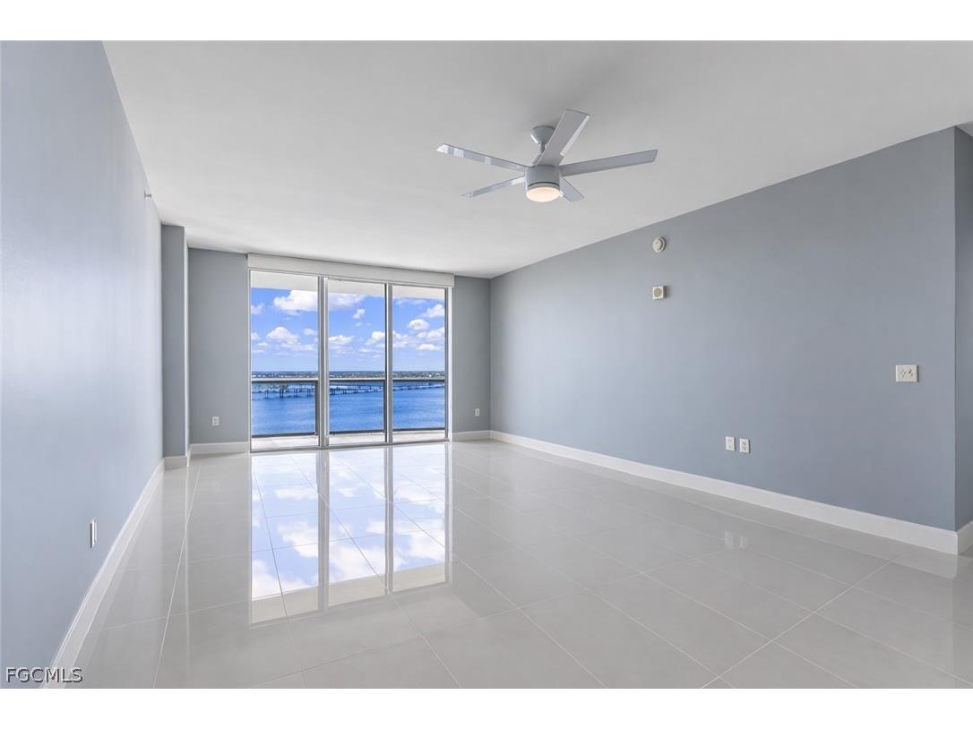 3000 Oasis Grand Boulevard #2405 Fort Myers FL 33916 2026011528 image3