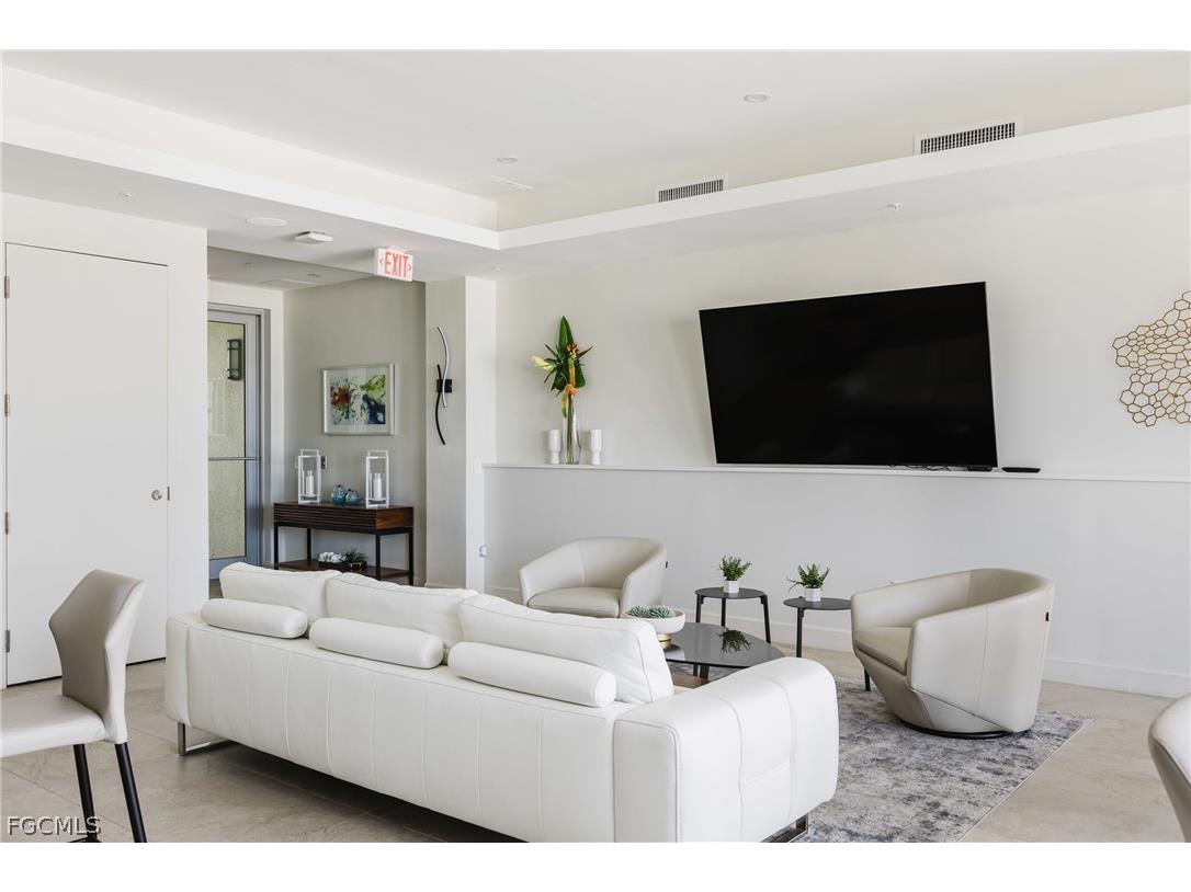 3000 Oasis Grand Boulevard #2405 Fort Myers FL 33916 2026011528 image36