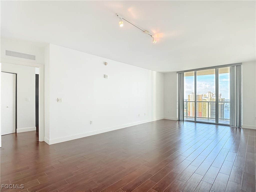 3000 Oasis Grand Boulevard #2604 Fort Myers FL 33916 2025018731 image12