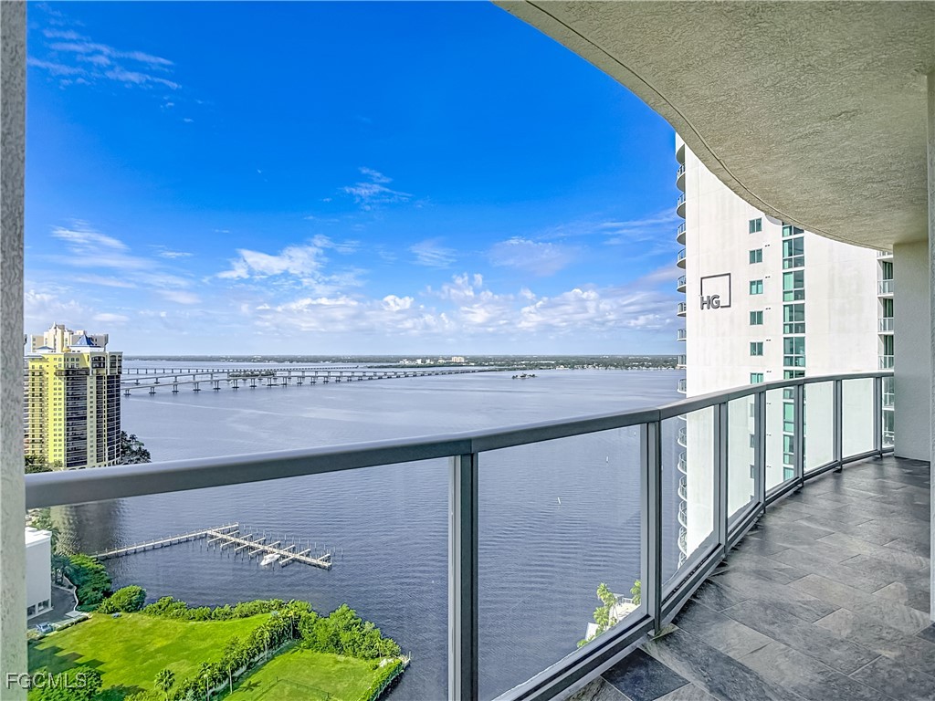 3000 Oasis Grand Boulevard #2604 Fort Myers FL 33916 2025018731 image3