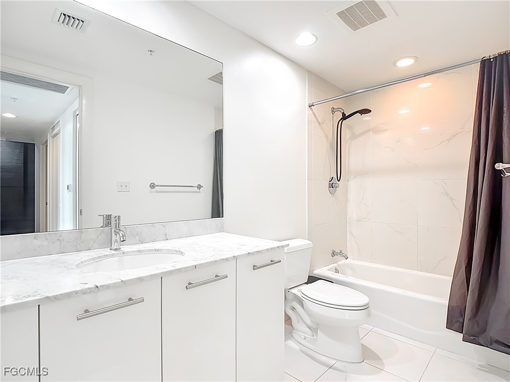 3000 Oasis Grand Boulevard #2604 Fort Myers FL 33916 2025018731 image31