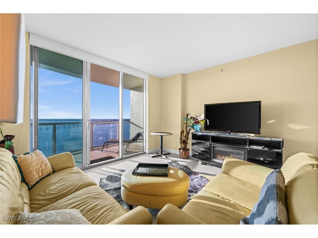 3000 Oasis Grand Boulevard #2702 Fort Myers FL 33916 225082400 image6