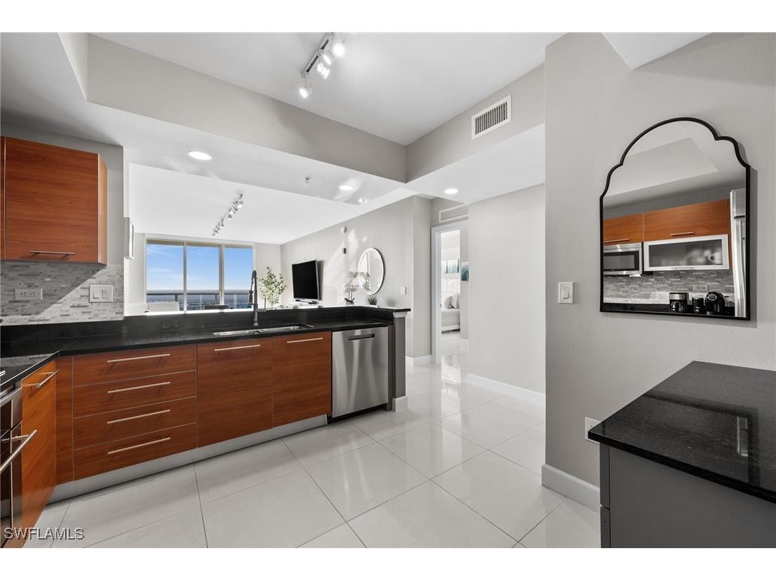 3000 Oasis Grand Boulevard #2903 Fort Myers FL 33916 226001751 image13