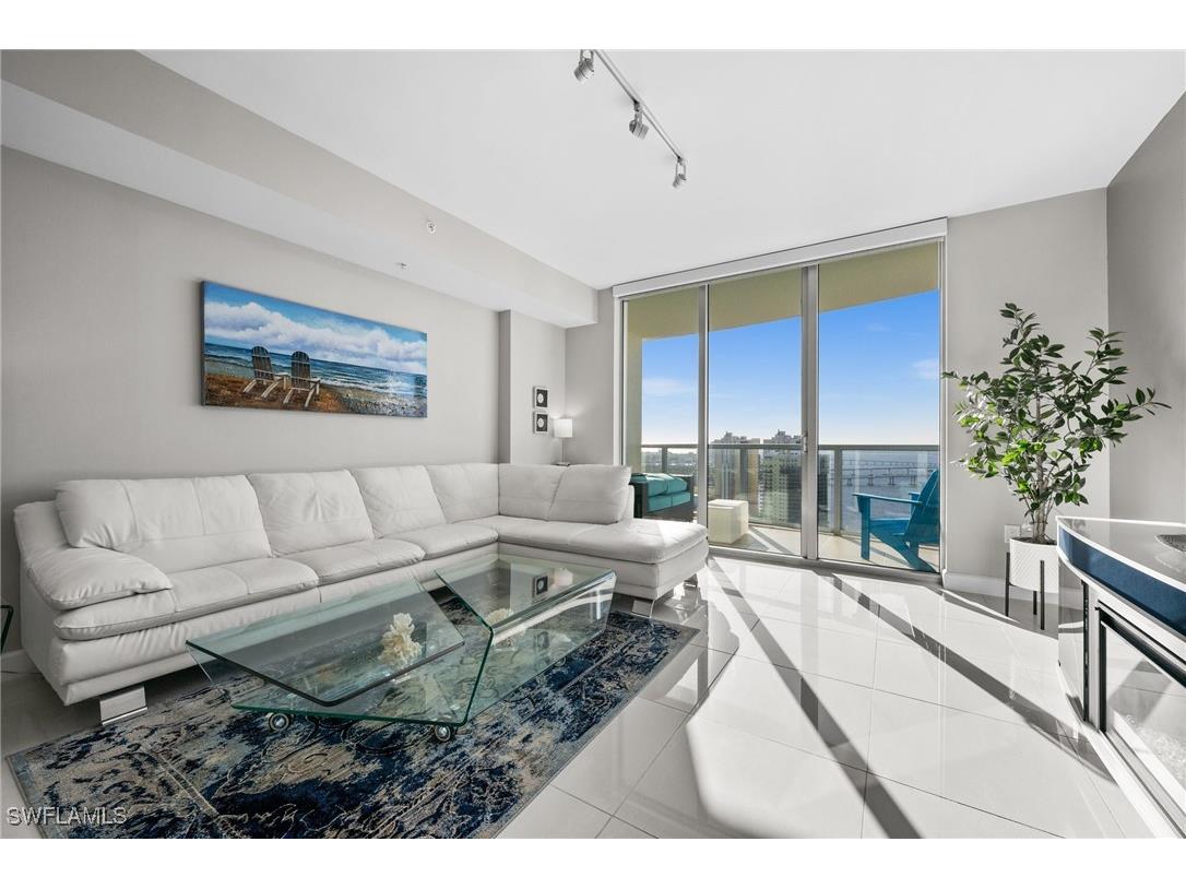 3000 Oasis Grand Boulevard #2903 Fort Myers FL 33916 226001751 image2
