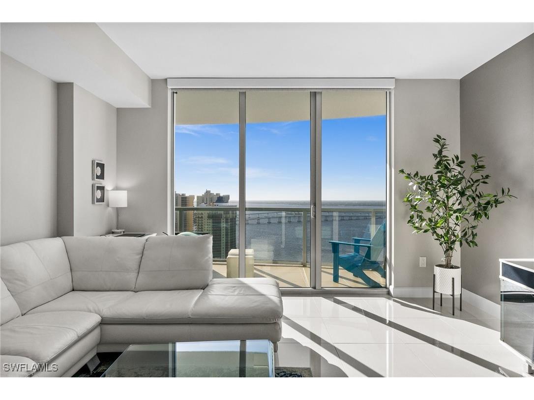 3000 Oasis Grand Boulevard #2903 Fort Myers FL 33916 226001751 image3