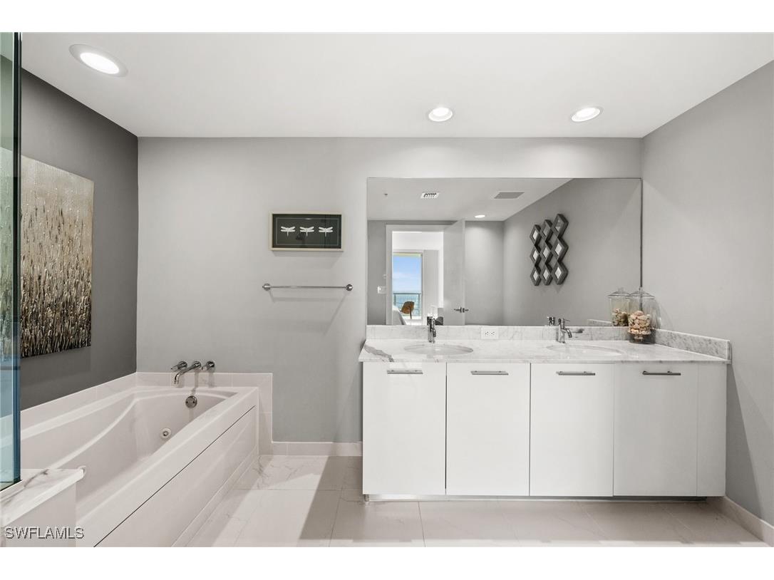 3000 Oasis Grand Boulevard #2903 Fort Myers FL 33916 226001751 image33
