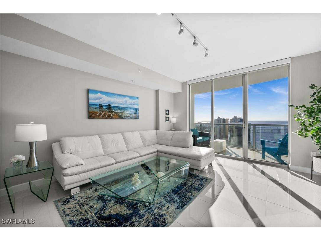 3000 Oasis Grand Boulevard #2903 Fort Myers FL 33916 226001751 image7