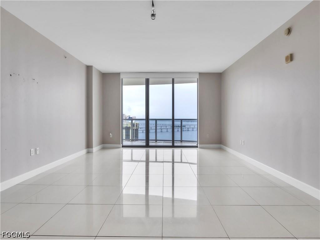 3000 Oasis Grand Boulevard #2905 Fort Myers FL 33916 2026022223 image1