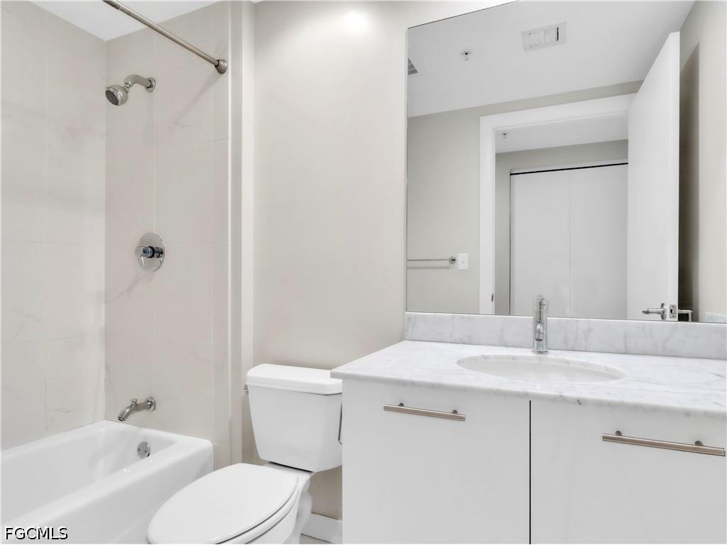 3000 Oasis Grand Boulevard #2905 Fort Myers FL 33916 2026022223 image5