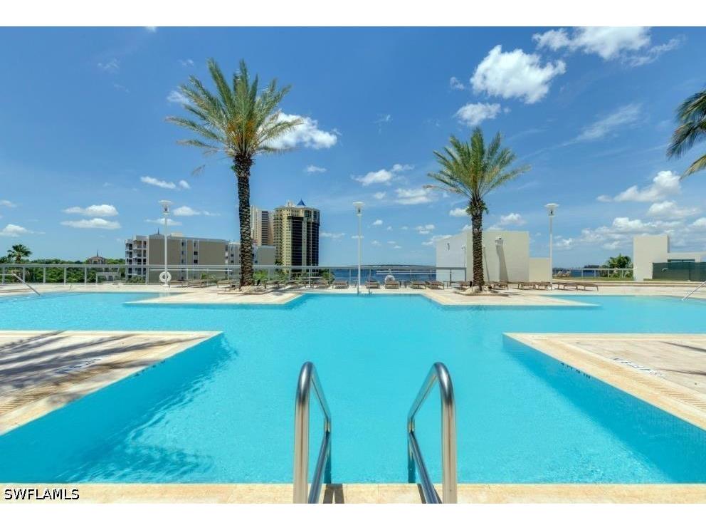 3000 Oasis Grand Boulevard #401 Fort Myers FL 33916 226018608 image4