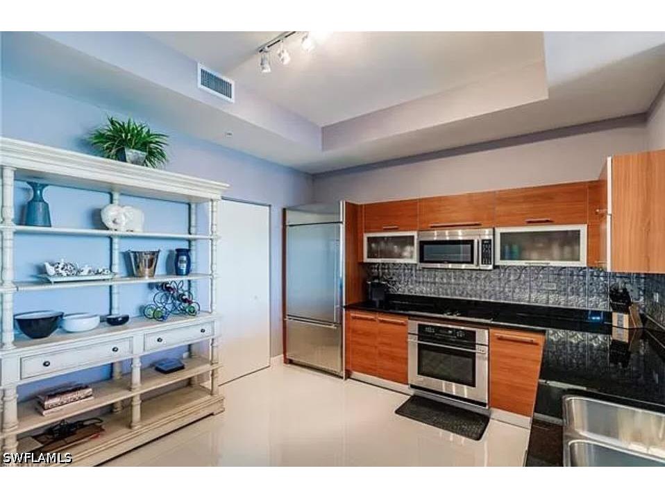 3000 Oasis Grand Boulevard #401 Fort Myers FL 33916 226018608 image6